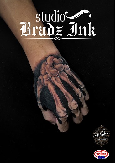 Client 1st Tattoo Skeleton hand 🤚 ☠️💀 By: Bruce Villegas material used 🤝🖤 Artech Ink by: Bong Arquines Artech Cartridge Needle by: Bhani Arquines #bradzinkstudio #gensantattoo #GensanTattooArtist #tattooideas #tattooartist #artechinkuser | Bruce Villegas