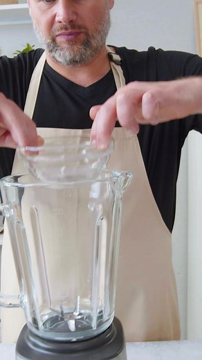 1.1M views · 1.6K reactions | Learn how to make the perfect poached eggs!  #scrumdiddlyumptious #poachedeggs #breakfast #eggs #brunch #eggsbenedict #blender #hacks #lifehacks #foodhacks #cookinghacks #kitchenhacks #food #recipe #foodporn #reels #foodreels #facebookreels  RECIPE: https://bit.ly/3UMBfa6 | Scrumdiddlyumptious | Facebook