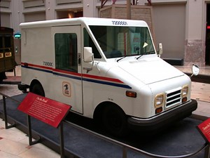 Long Life Vehicle (LLV) – How the postal service gets around #makerbusiness