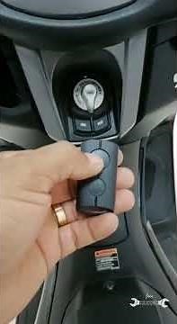 como usar el control y switch de la NMAX CONNECTED 155 yamaha