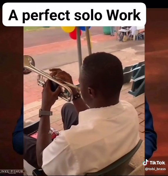 As a trumpeter, once you can just give this out as a solo, you’re good. Do not allow videos you watch online make you feel less of yourself…..i give it to this guy for the clean soft solo❤️#trumpetplayer #videoviral #trendingvideo #tobi_brass