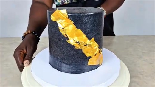 4.6K views · 72 reactions | How to make Edible gold leaf Ingredients: 1 teaspoon unflavored gelatin 2 tablespoons cold water 1/4 teaspoon edible gold powder (food-grade) 1 teaspoon clear edible alcohol (vodka or lemon extract) #EdibleGoldLeaf #recipe #cake #CakeDecorating #highlightseveryonefollowers2025 | Allrecipes Baking | Facebook