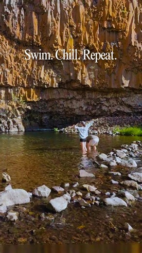 🗓️ 2026 Reservations Open January 5 at 9 AM PT Moorage, ski boats and pontoons. Summer is yours to claim. Whether you're cruising calm waters or anchoring in for sunset, this is your sign to plan ahead. 📆 Moorage: May 29 – Oct 3 (Transient only) 🚤 Ski Pontoon Boats: May 29 – Oct 4 Don’t wait. These spots move fast. | Lake Roosevelt Adventures