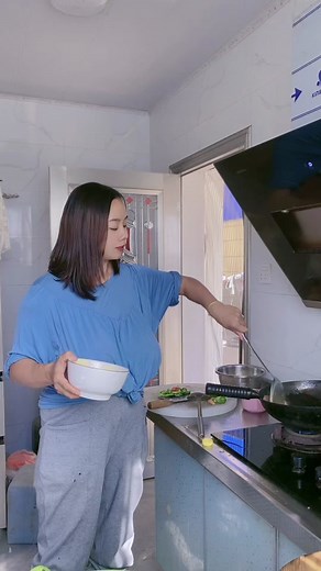 莎莎 (@shasha_55555)’s videos with 原聲 - 莎莎