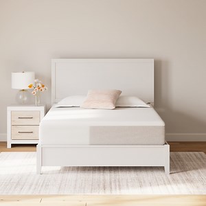 Signature Design by Ashley Queen Mattress - Ultra Plush 12 Inch Memory Foam in a Box