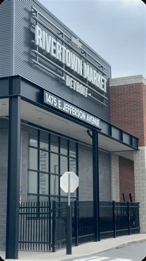 Detroit Finds | Detroit Influencer on Instagram: "Come shopping with me at Meijer Rivertown — this location truly has everything you need in one stop! From mPerks savings and weekly deals to cozy café drinks and the most beautiful fresh flowers — I was obsessed from the moment I walked in! They’ve got it all: ☕️ Hot drinks for your stroll 🥕 Fresh produce for your meals 🛒 Essentials for the month 🍷 And even my favorite wine! One of the best parts? This store supports several local vendors, so 