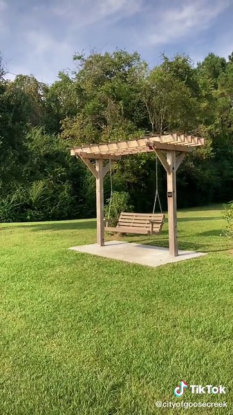 Discover the Tranquility of Goose Creek's Bench Swing
