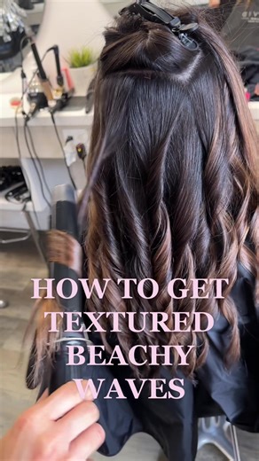 HOW TO TEXTURED BEACHY WAVES #beachywaves #texturedwaves #howtostyle #howtohair #hairtutorial #waves #curling #howtotiktok #mississaugahair #torontohair
