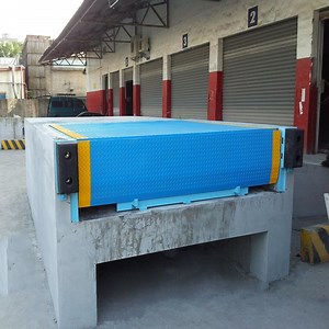 [Hot Item] Electric Warehouse Loading Dock Leveler for Loading Bay