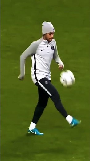 Epic Football Skills and Tricks – Short Highlights Compilation!