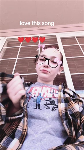 Anna Vander (@anna.vander)’s videos with do re mi Clean Version By blackbear - Soap Radio. 🧼