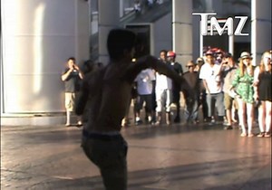 AGT Star Alonzo "Turf" Jones Performs in Vegas