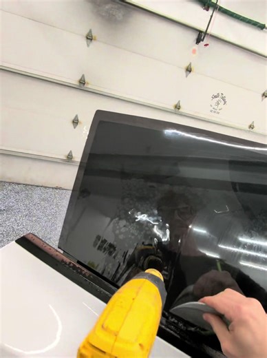 Tesla Model Y Side Window Shrink 🔥 Watch This Lay Perfect Shrinking the side window on this Tesla Model Y before install. Clean heat control, smooth fingers, zero contamination. Ceramic film going on flawless. Would you go 20% or 35% on a Tesla? 👀 #TeslaModelY #WindowTint #CeramicTint #TintTok #SmithTinting