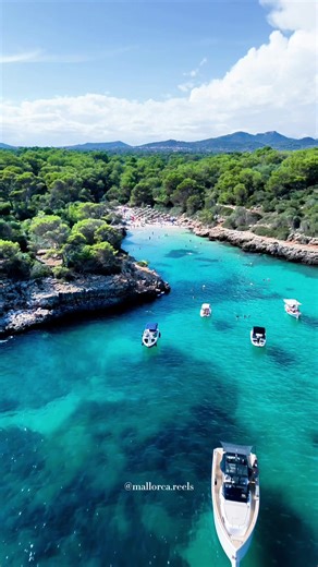 Descubre Cala Sa Nau desde el cielo en Mallorca