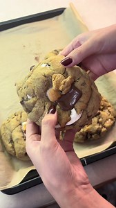 HERSHEY’S S’MORES NY STYLE COOKIES