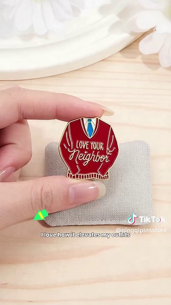 Vintage Alloy Pin Creative Badge, Fashion Accessory for Women & Men, Unique Design Jewelry Gift Idea, Trendy Daily Wear Lapel Pins #clothingaccessories #nicejewelry #baseballnecklace #functionalaccessories #custombadgeholders #locketnecklace #pochyjewelry #uniquependant #coachjewelry #bffnecklace