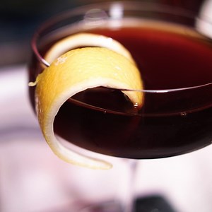 This Crown Royal Salted Caramel cocktail is perfect for the holidays. | Supercall