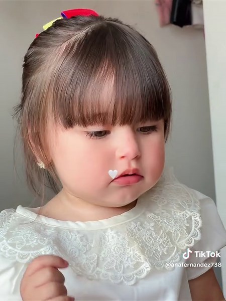 Exploring Yohana's Creative Journey with Ana Fernandezzambr