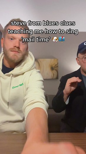 Learning the 'Mail Time' Song from Steve from Blues Clues