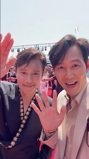 Gracing the globe with their presence 🫰 #SquidGame