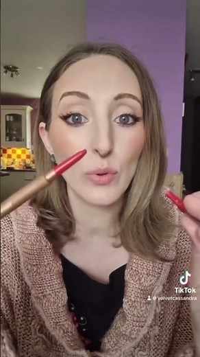 Extrait de mon tuto pour bien appliquer le rouge à lèvre rouge