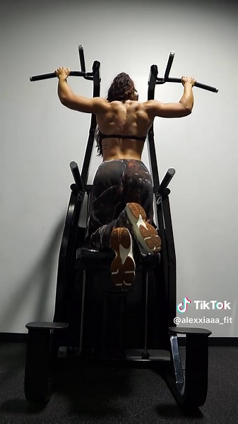 Back Day Workout for Women: Strengthen Your Back Muscles