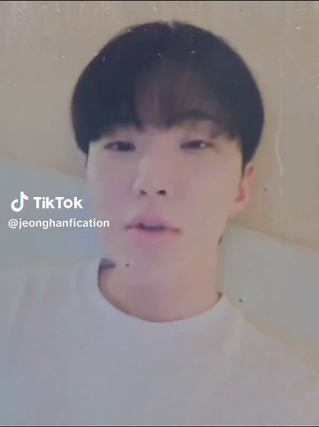 SpongeBob Levitating Meme with Hoshi's Singing