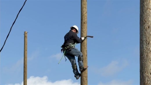 AEP Texas participated in a roundtable discussion and ribbon-cutting ceremony for the new Transportation Technology Center at Texas State Technical College in Harlingen! AEP Texas remains committed to supporting TSTC as it expands its technical programs. Full story: http://ms.spr.ly/6186sI07m #WeAreAEPTexas #TSTC #Education #Community | AEP Texas