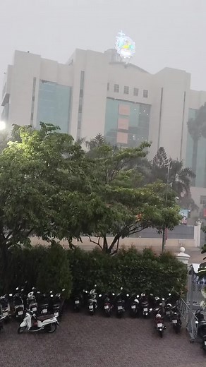 Video của Vô thường... (@saigonforme) với bản nhạc nhạc nền - Linh Nasao Chua Lanh - Bình An Yên