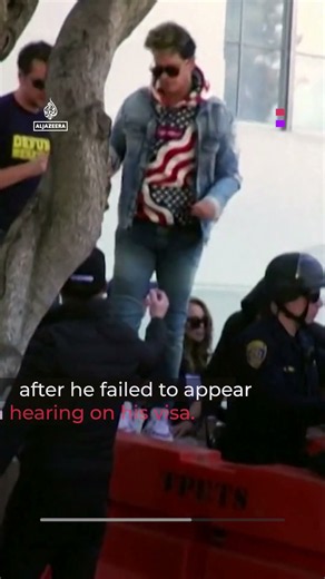 Far-right commentator Milo Yiannopoulos detained by ICE