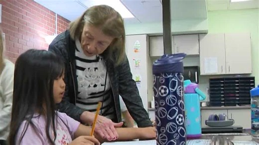 Marshalltown retiree returns to teaching through assisted living program