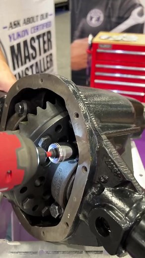 167K views · 2.8K reactions | demonstrate how to generate crisp, clear, consistent, and easy to read patterns. Take out the guess work out of pinion depth adjustments with Yukon tools. *pattern set very shallow for demonstration to illustrate oversimplified pattern… | يوميات الجنوب | Facebook