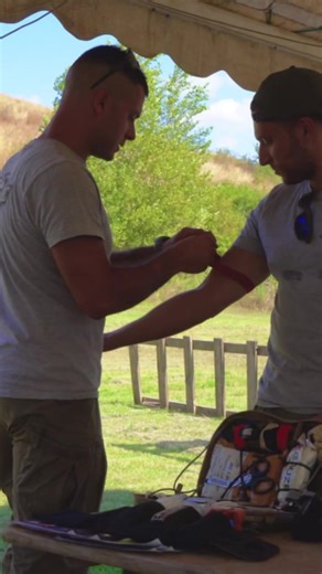 Being ready isn't just about having gear. It's about knowing what to do. On field. Off field. Always ready. #frogpro #awesometailoredgear #missionready #tacticalgear #trainlikeapro #madeinitaly #gearmindset #trainhardfightsmart #FirstAidTraining #CombatReady #MedicalGear #TacticalTraining #alwaysready #TacticalMed #FieldTraining