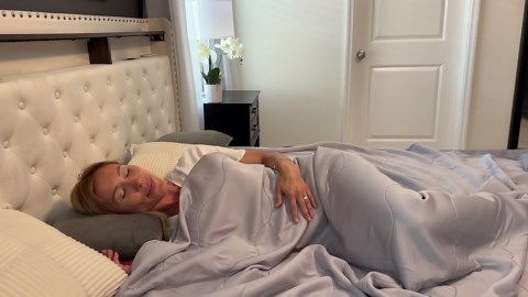 jiaao Summer Cooling Comforter - Lightweight, Breathable, Moisture-Wicking, Ultra-Soft for All-Season, Machine Washable Bedding for Hot Sleepers, Home, Bedroom (Green, Twin (79'' x 90''))