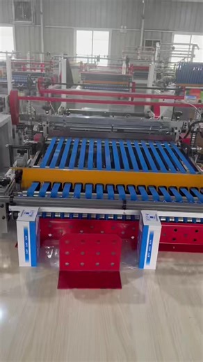 This is what continuous production looks like ✅ Side-sealing bag making machine running at 108 bags per minute with smooth sealing and stable output. #BagMakingMachine #factory #plasticbag #plasticmachinery #fyp