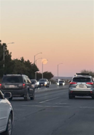 We’re no longer dimming to keep the peace — we’re speaking up, standing tall, and letting the universe rearrange everything that couldn’t meet our growth. This season isn’t about playing small… it’s about becoming the version of you that everyone feels when you walk in the room. Realignment. Rebirth. Raw confidence. Let’s go. ♊️🔥🌕 #fullmooninaries #G#GeminiEnergy#M#MainCharacterEraSpiritualBaddie #rebirthseason