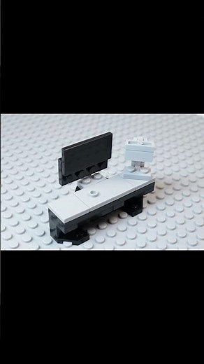 LEGO Tiny Desktop Setup Builds Itself… Lamp and All 🖥️ | MOC Mini Build (30727)