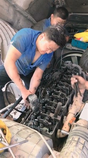 Auto Mechanic Technique #cars #trucks #mechanic #isuzuexpert #mechanicskill #cargarage #garage #ad