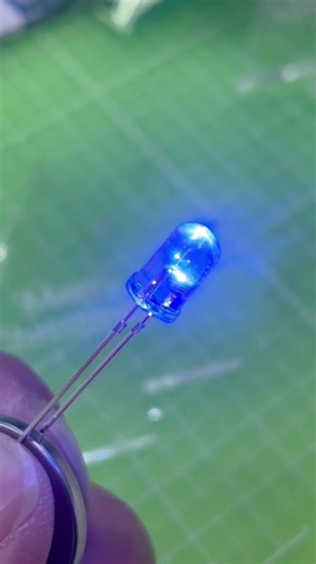 自動でカラーが変わるLED