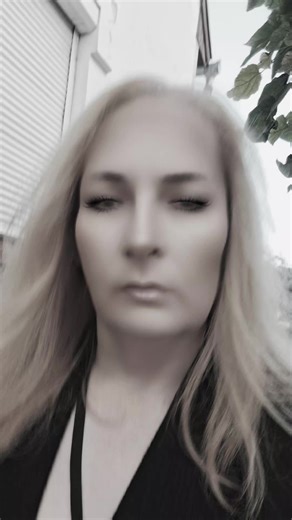 Erika Balla (@erikaballa0) videója, benne: Alexander Eder mockingbird - Alex.Eder