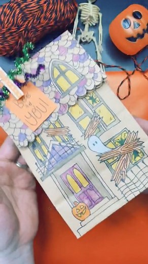 Easy Halloween Paper Bag Haunted House Craft SAVE these haunted house gift bags for your next craft night! ​​Grab a black permanent marker, some crayons or colored pencils, and get creative! Draw windows, spooky doors, cobwebs, and even little ghosts on the front of your bag. This easy and fun craft is perfect for kids and adults alike. Fill these haunted house bags with candy and special treats for trick-or-treaters or make “boo baskets” to surprise your friends and neighbors! Whether you’re cr