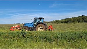 Valtra tractors are known for their durability and reliability, and many Valtra tractors are still in operation after decades of service! This is a testament to the high quality and engineering excellence that goes into every Valtra tractor. (The Valtra 8550 in this video is 20 years old and still as reliable as ever) #ValtraAfrica #Durability #Reliability #Quality #EngineeringExcellence | Valtra
