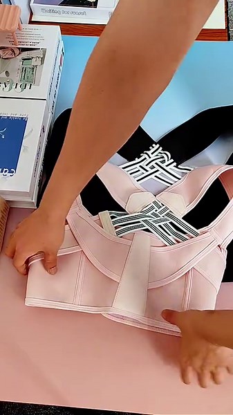 Korrigieren Sie Ihre Haltung und holen Sie sich noch heute Ihr Exemplar! 🔥#viral #haltungskorrektur #schmerzlinderung #haltung #tiktokmademebuyit