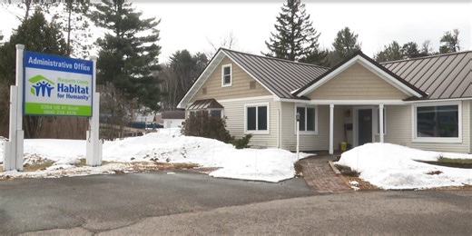 Lowe’s gives grant to help Habitat for Humanity repair homes