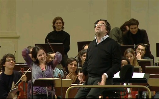 【排练】手舞足蹈，穆蒂教学“姑娘的秋波”片段（选自多尼采蒂歌剧《唐·帕斯夸莱》），“哈哈”应该怎么唱