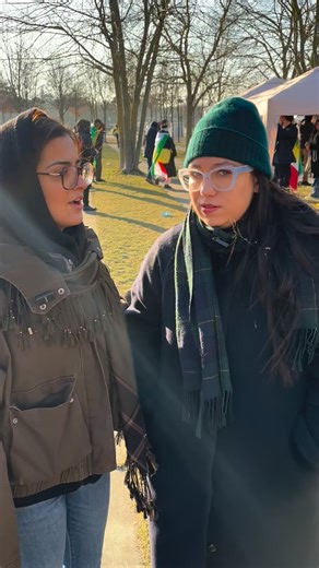 HÁWAR.help on Instagram: "Kommt zur Kundgebung heute ab 10 Uhr vor dem Kanzleramt! Unter dem Motto „Nicht nebeneinander, sondern miteinander. Nicht einmalig, sondern gemeinsam.” Zwei Tage, viele Organisationen – eine gemeinsame Haltung: Zusammen gegen Kriegsverbrecher versammeln wir uns heute (und gestern) mit vielen Organisationen und Einzelpersonen um gegen den Besuch von Syriens selbsternannten Interimsregierung Ahmed al-Sharaa und in Solidarität mit Rojava zu demonstrieren. Für diese Woche 