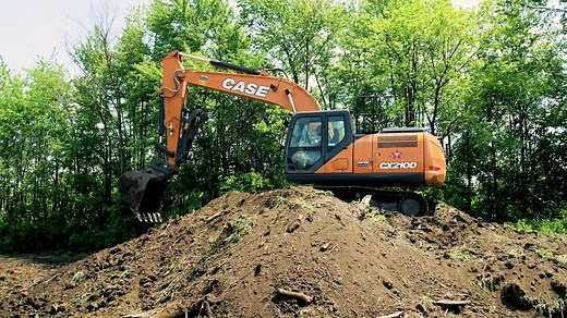 The CASE CX210D. Trusted by many - is it your next best all-around top performer? Watch the video, then learn more at http://ow.ly/A5Rl30rimSl | CASE Construction Equipment