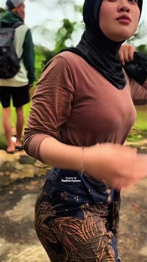 gadis desa baru pulang dari sawah #gadisdesa #jandadesa #pedesaanjawabarat