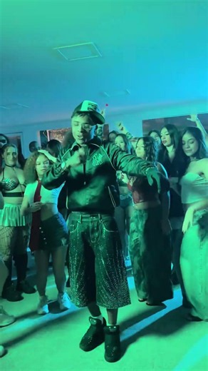 BOLA UMA VELA DO TRAVA CHIP - MC MENO K