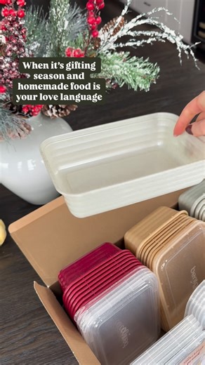 Meal Talk - homemade food is my love language 🫶🏻🌿 on Instagram: "Food but make it festive ✨🤌 Had to have this festive collection by @bentgo 😍 giving homemade goodies is one of my favorite things this time of year! Whether it’s appreciating your neighbor, teacher, co-workers or friends… something intentionally homemade goes such a long way 🥰👋 I can’t wait to share the recipe for these homemade frozen raspberry protein bars 🤤 !!!! Stay tuned 🫢👌❣️ For now, you can stock up on all of @bent